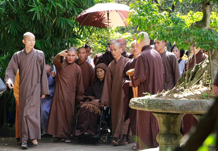 657987D0 E996 4B02 8984 8B79AD33AB1E