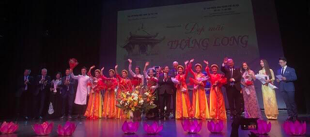 099F87BC 0162 4481 92C0 421DCA44219B