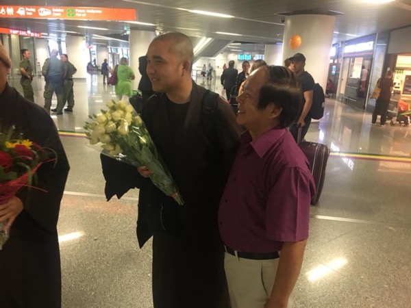 66EB2051 3EC4 4D80 8D07 20664BEFC75C