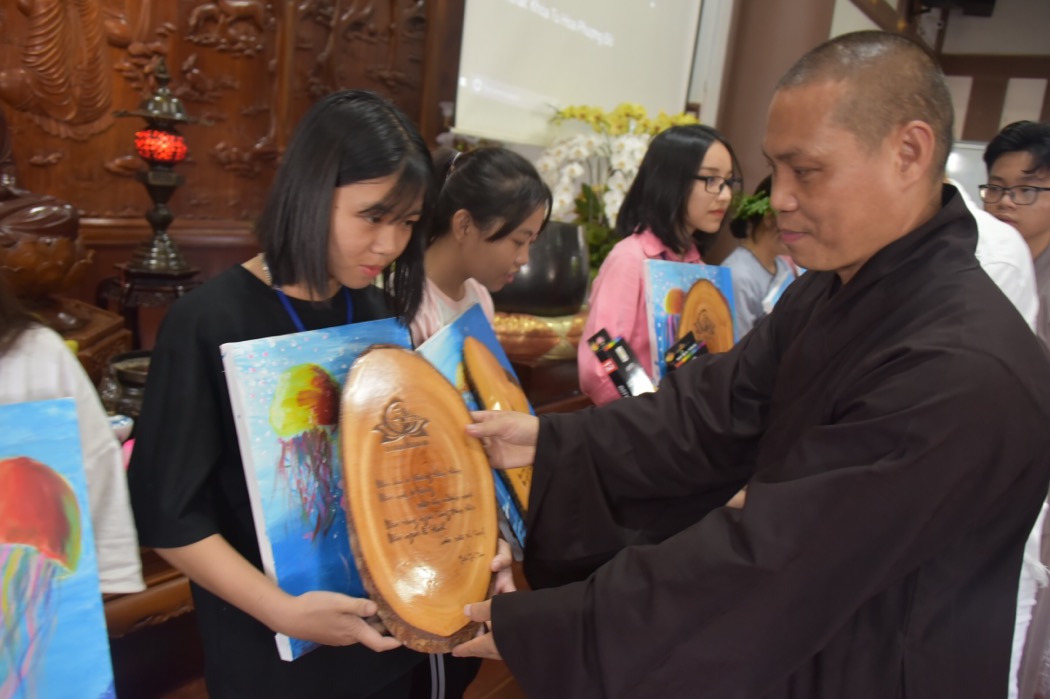 8E118266 72EB 452B 83C7 8FFAFF318DBB