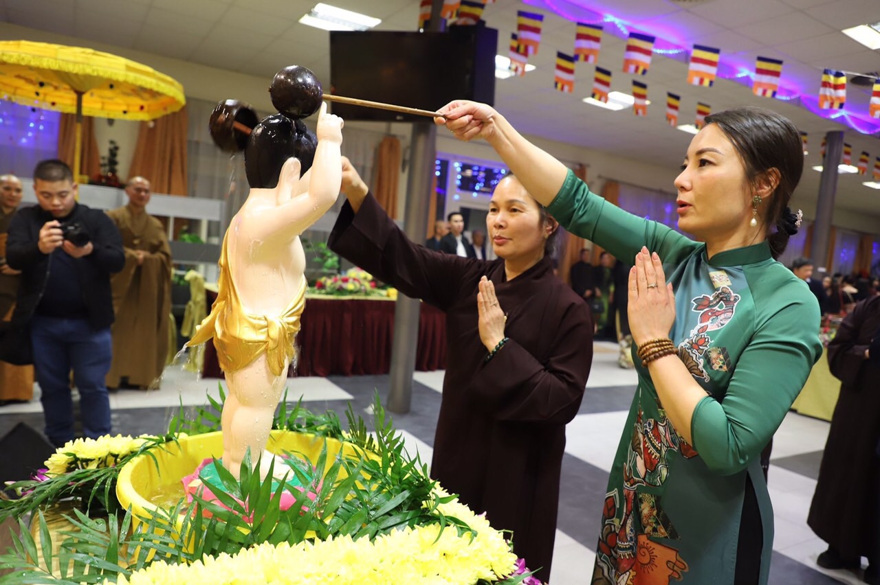 0A4D7A7F 8761 4632 9360 0599DBCF6AB1