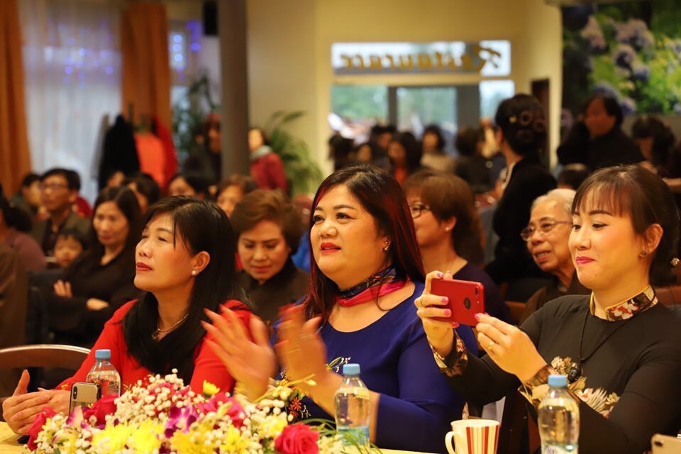 BB5EA5FE 90FF 4AF2 B49F 20955508A925