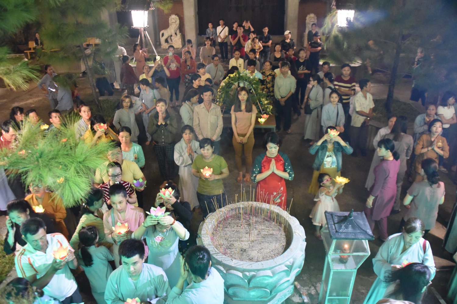 FB285F11 889F 4DF8 8C43 AE2D7E24E399