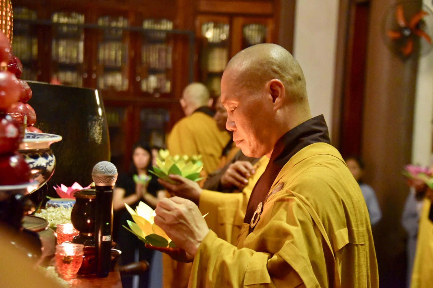 DC419D5D 8A8C 48BB 8232 24D82B690186