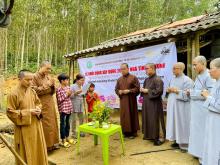 Ban Văn hóa PG TP. HCM  kết hợp với Tu viện Khánh An xây dựng 20 căn nhà tình thương nhân kỷ niệm 40 năm thành lập GHPGVN