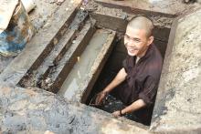 THÂN ĐÂU TÂM ĐÓ