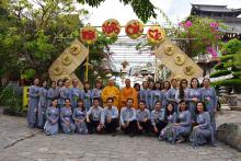 Chư tôn đức đến chúc tết thầy Trí Chơn