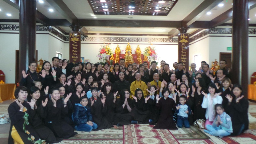 Hòa Thượng Thích Bảo Nghiêm Thăm Chùa Nhân Hòa, Ba Lan. Hòa Thượng Thích Bảo Nghiêm Thăm Chùa Nhân Hòa, Ba Lan.
